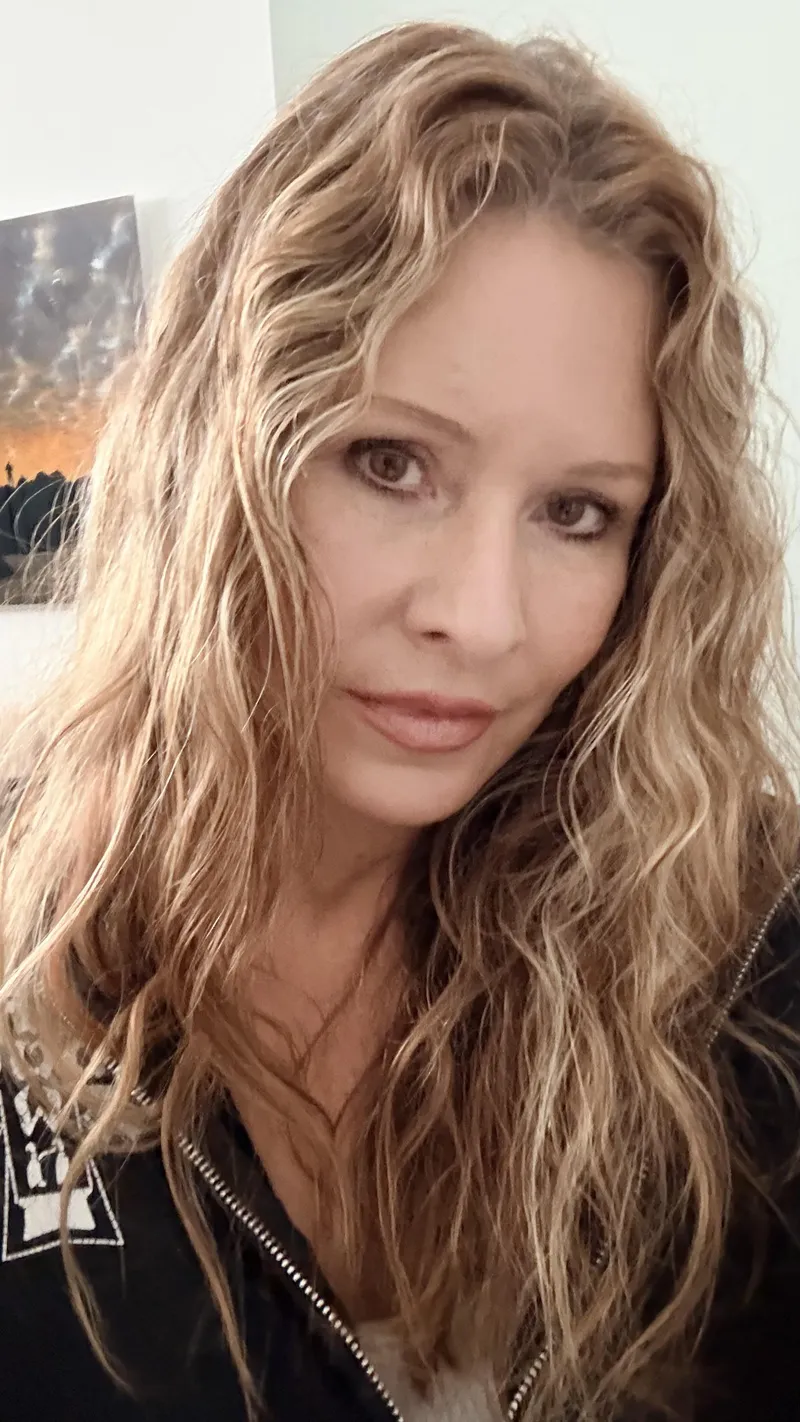 Thumbnail KandyHeartsXO - A Personal Account of Turning 60 in Jan in GILF Category