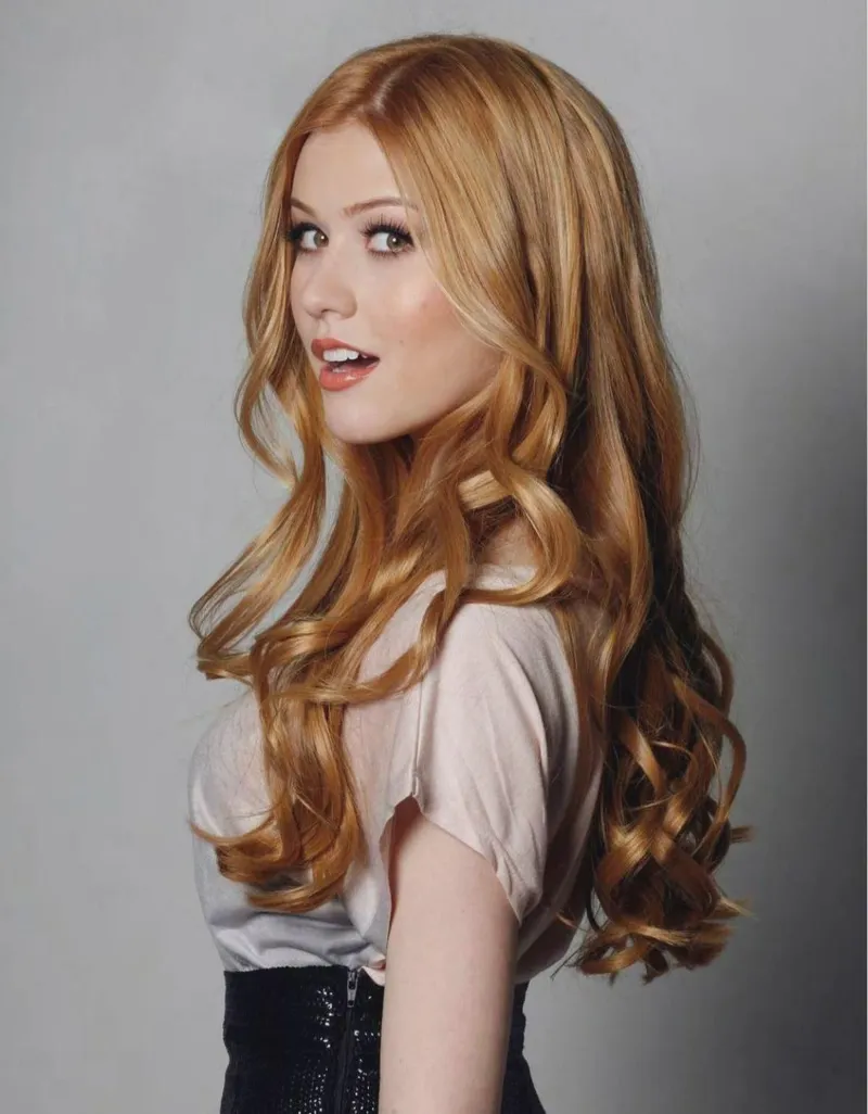 Thumbnail Katherine McNamara: A Captivating Addition to PrettyGirls