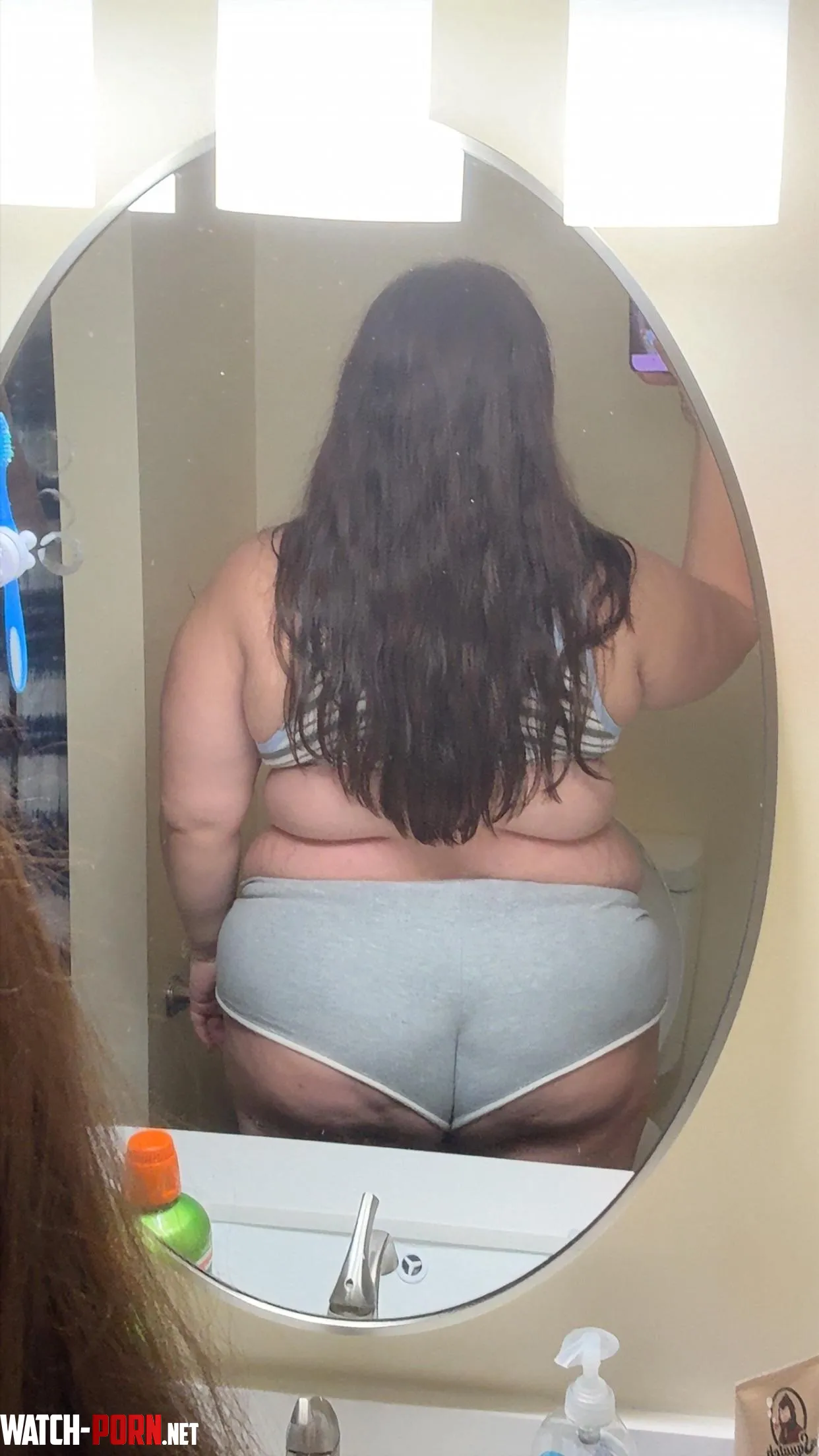 I guess I’m officially a big back 🥴 by ryyds