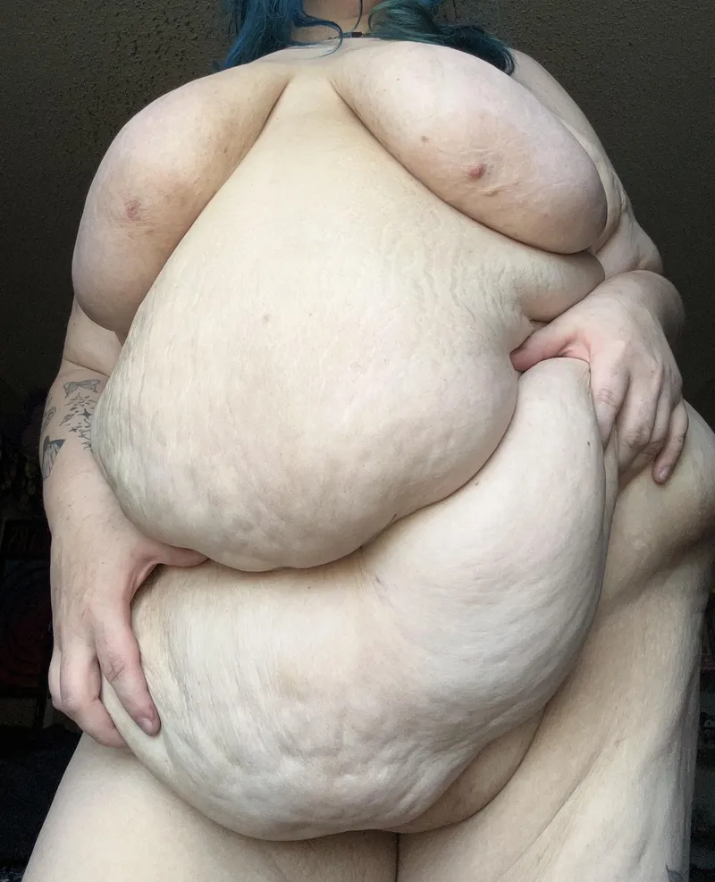 Thumbnail Tummy Tuesday Treats with thottieronnie