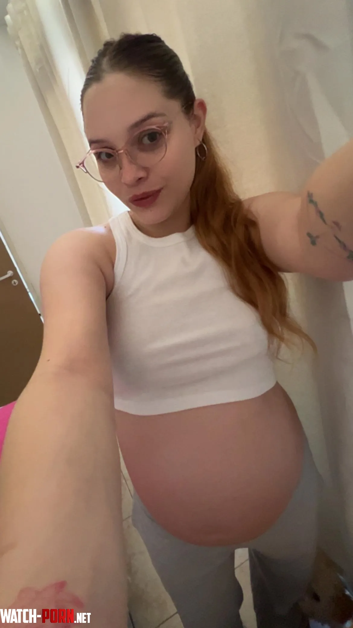 What would you do if I sent you preggo nudes at work? by PetalDreamery