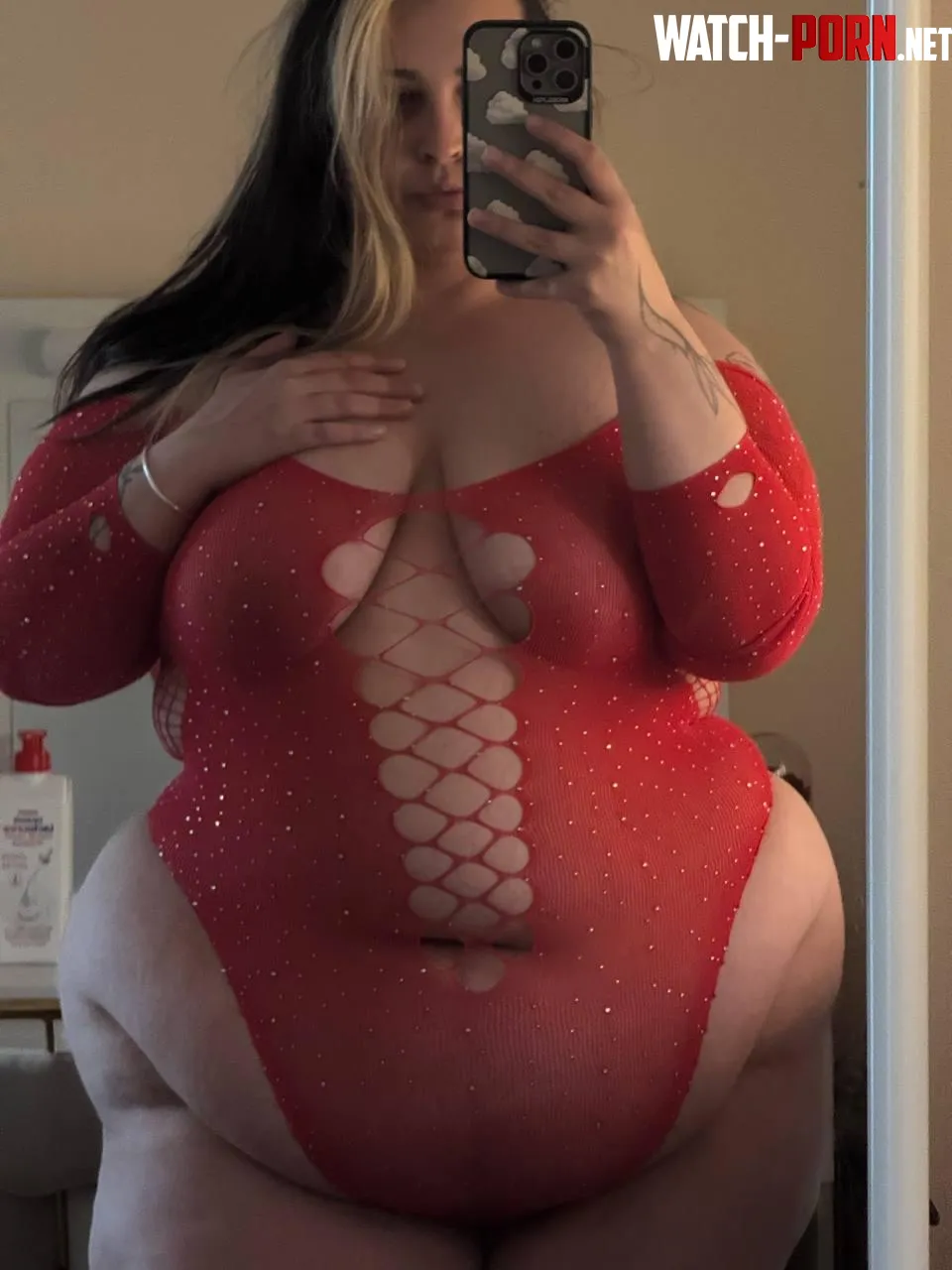 400lbs and this is how my bloated belly looks like by TeaseCrisis
