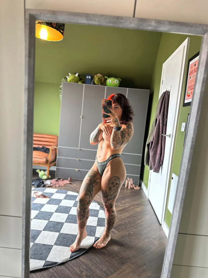 Thumbnail Power and Pleasure: Satisfy Your Cravings with Hardbodies | power_midget