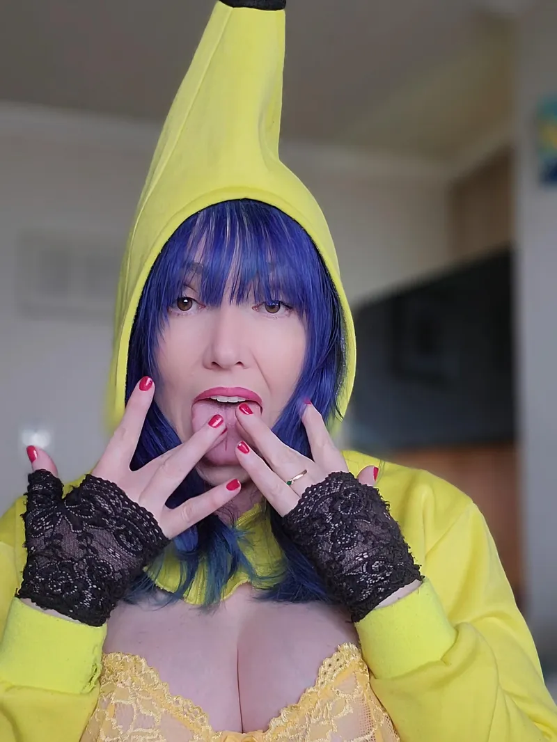 Thumbnail Indulge in Some Banana Fun - Join breannalovesbananas!