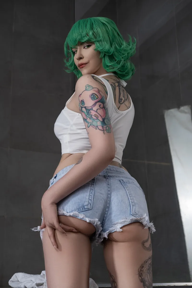 Thumbnail BakaFuwa: Tatsumaki's Alluring Pose - Don't Miss! | Cosplay Butts