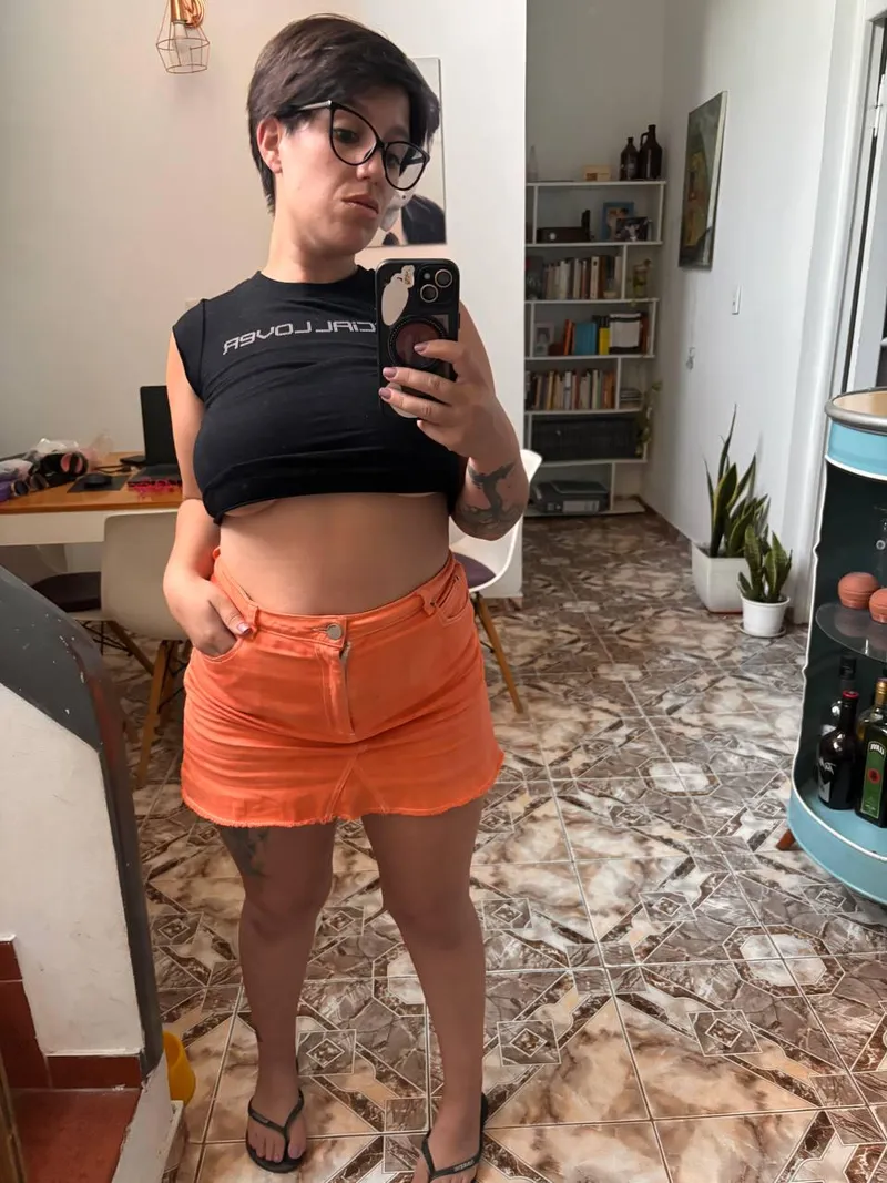 Thumbnail Inesitaax - The Epitome of Casual Confidence | croptopgirls