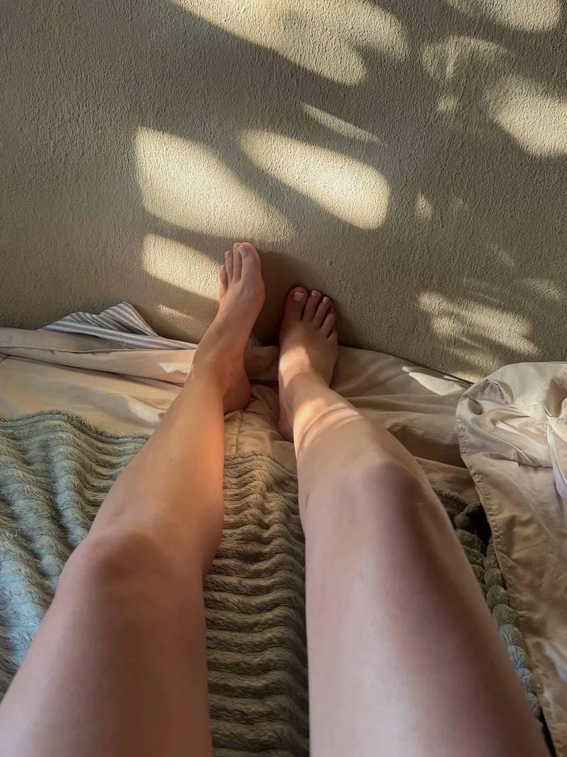Thumbnail Sun-Kissed Elegance: The Sun Kissing My Legs by ArcaneLadies on Legs