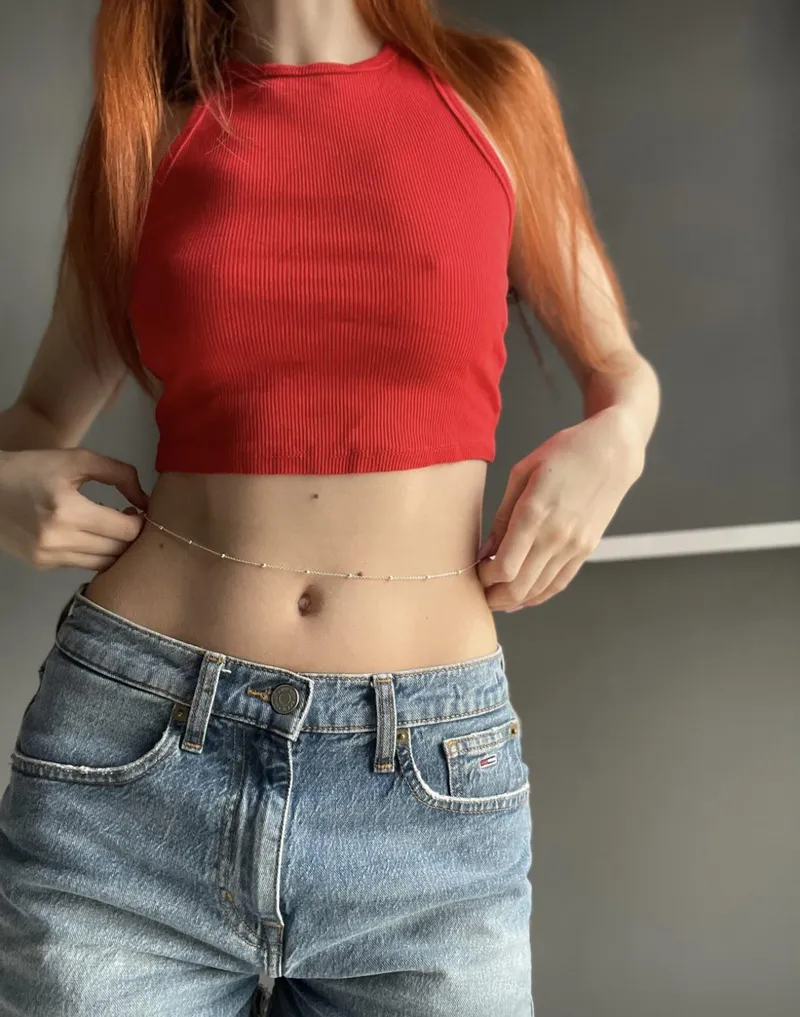 Thumbnail Braless Confidence: long-legzzz Tries a New Look | croptopgirls