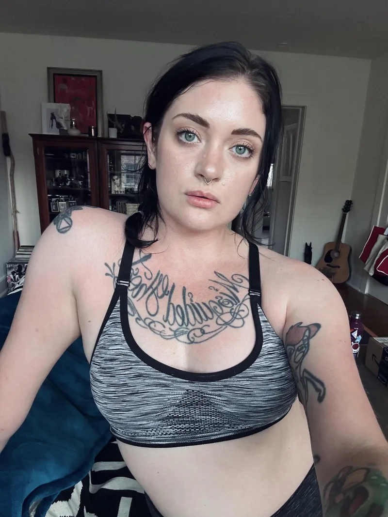 Thumbnail _MissguidedGhost_ Tempts with SweatyGirls Flavor