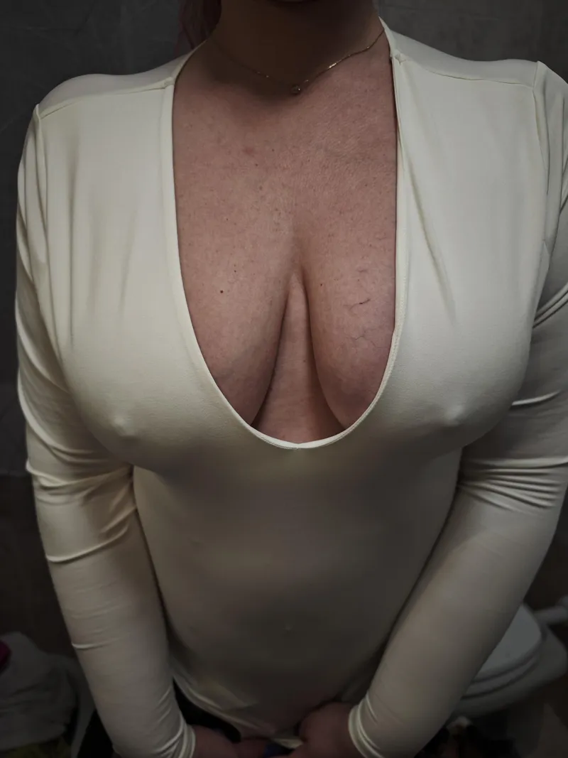 Thumbnail Being Braless: The Art of Being Too Obvious by blonde_f