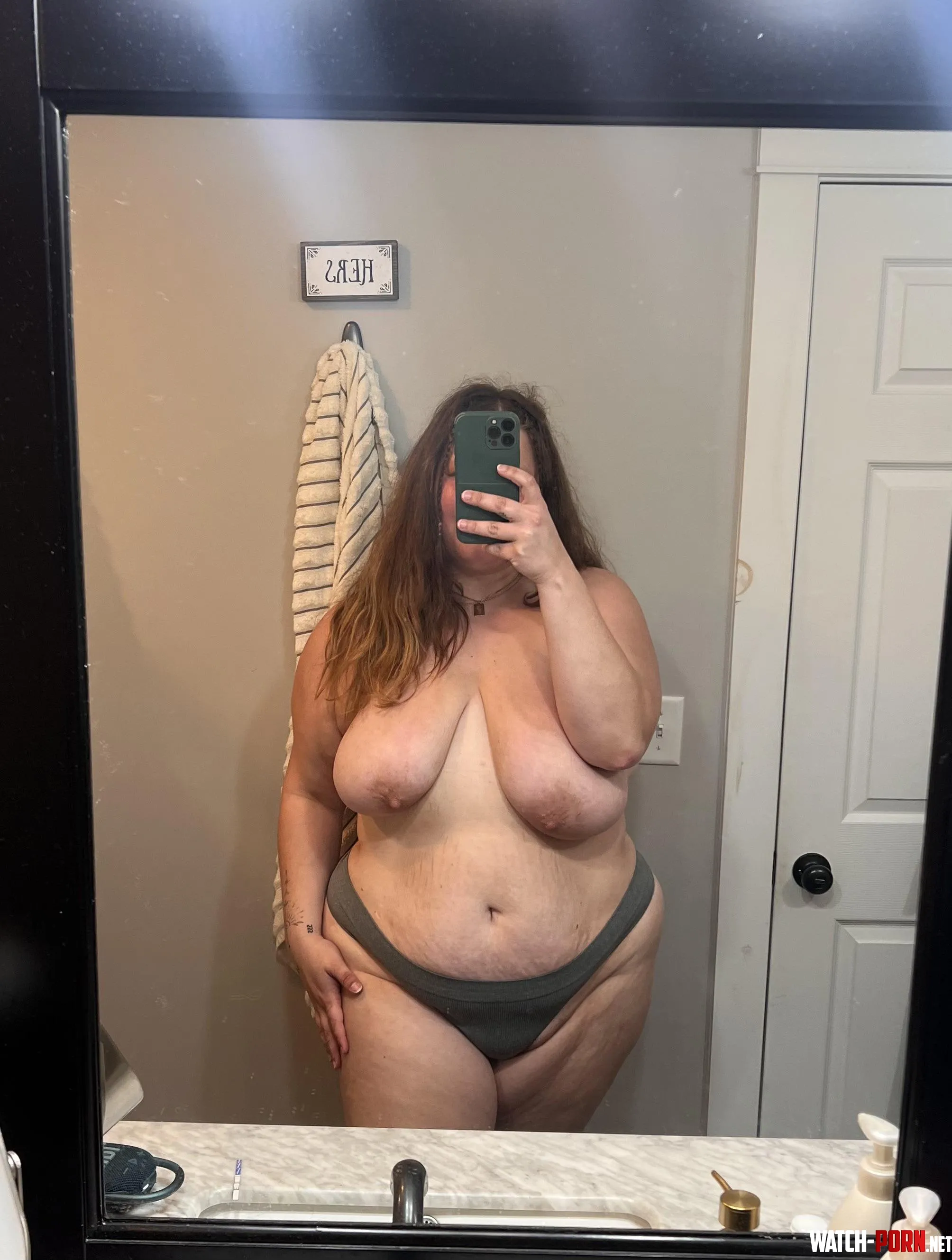 My soft milf body 😋😘 by swaggiemallows