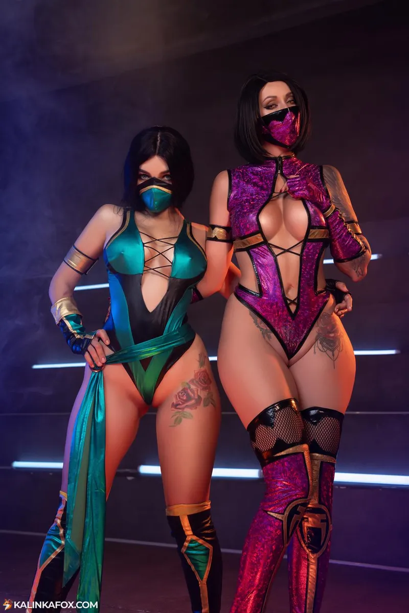 Thumbnail Jade and Mileena Cosplay Duo by KalinkaFox & Lera Himera | cosplaygirls