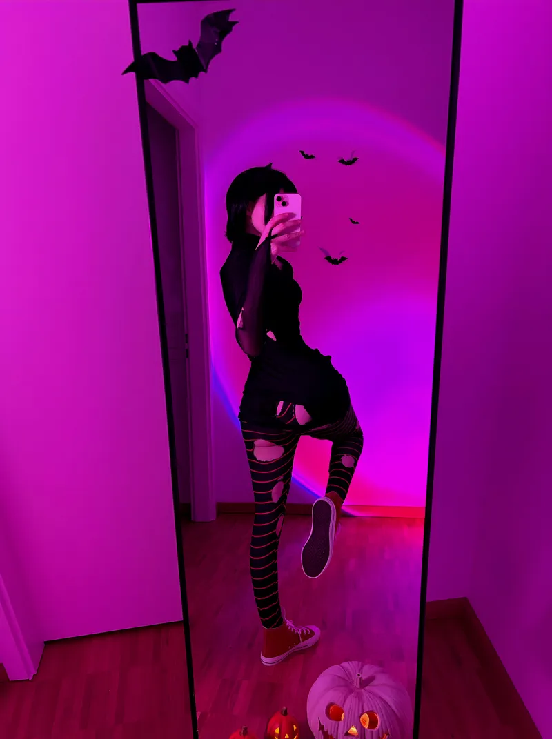 Thumbnail Midriff Light Revelation by KindBunny0 in GWNerdy