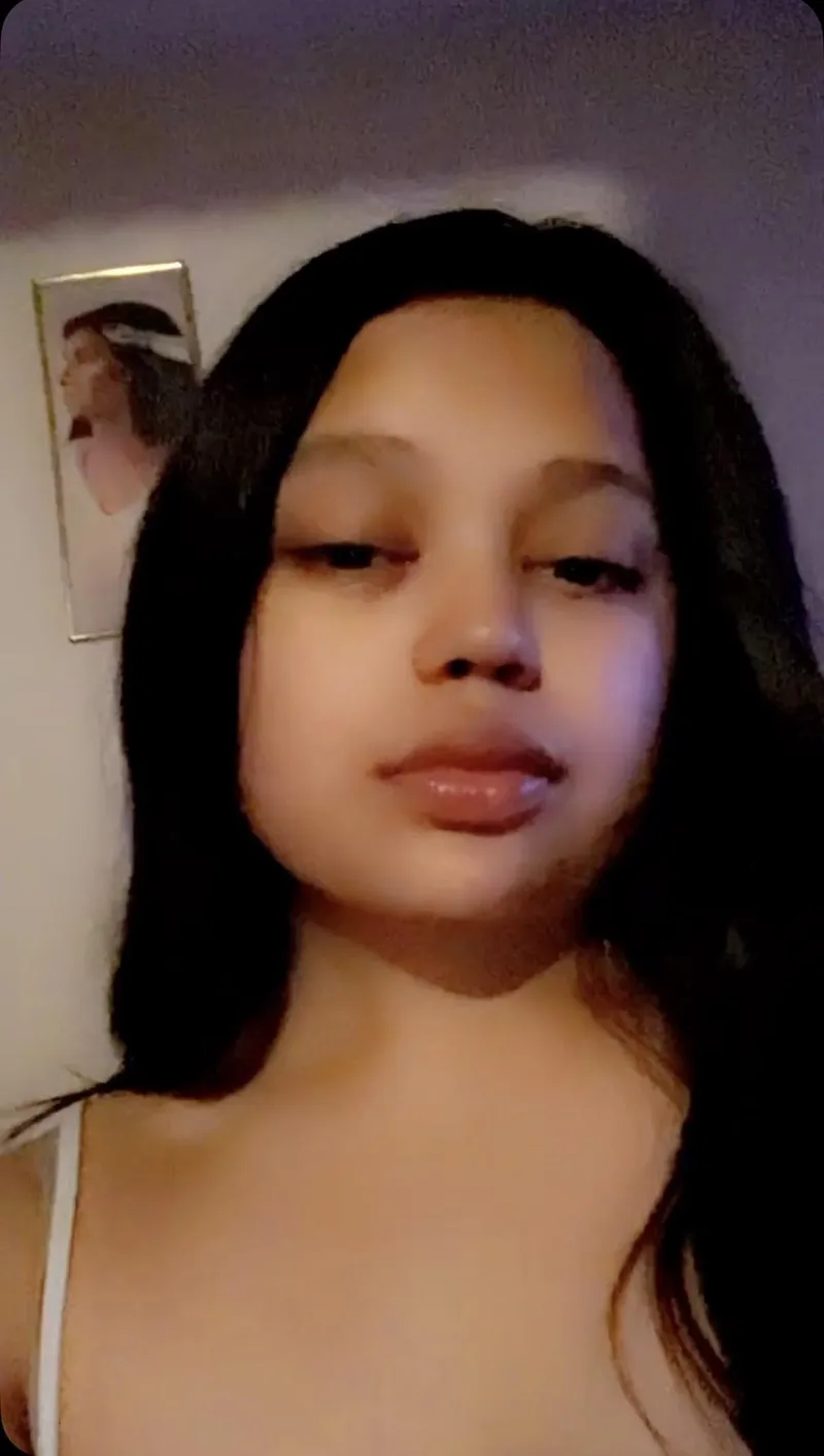 Thumbnail Lexiii5134's Snapchat Seduction: A Peek into Lulmamma333's World