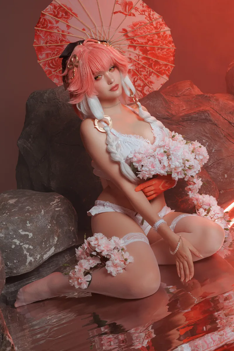 Thumbnail Win_Winry's Changli from Wuthering Waves Cosplay | cosplaygirls