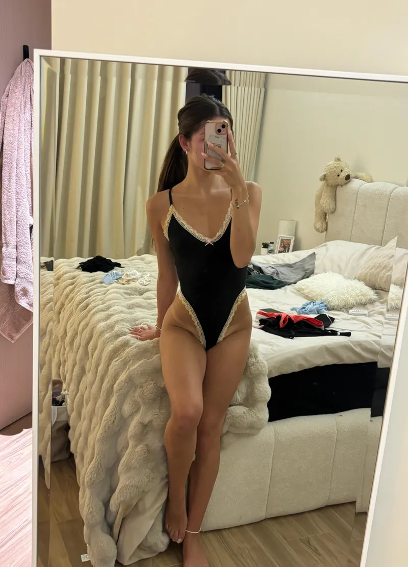 Thumbnail First One Piece Suit: A Memorable Experience by LuckyIick