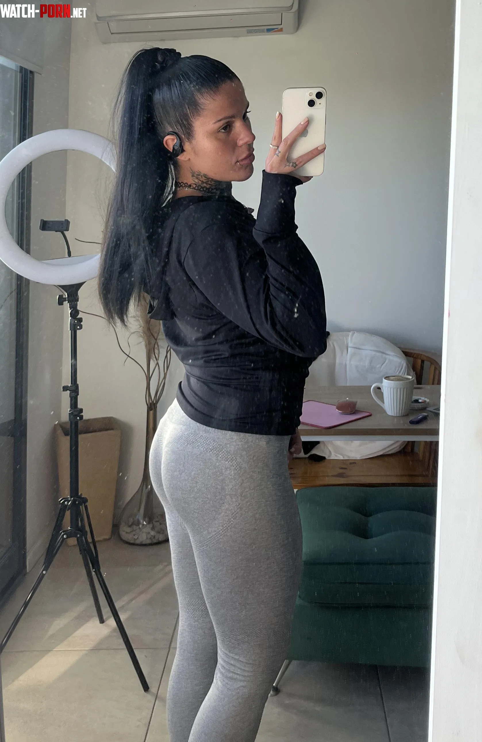 Día de piernas y booty by girlytattoo