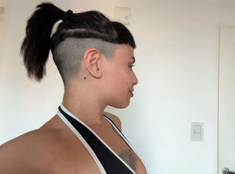 Thumbnail Comfort in Ponytails: Ponytails' Comfort Unveiled