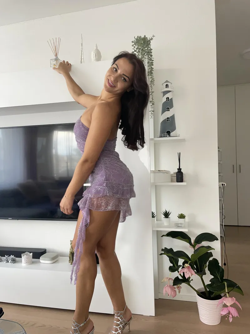 Thumbnail Purple Elegance: Horror_Assistance319's TightDresses View