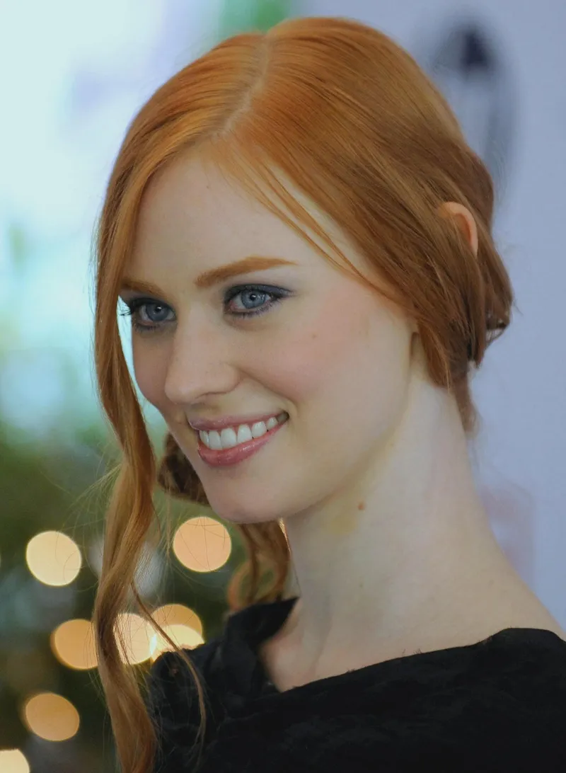 Thumbnail Deborah Ann Woll by LolthCat2187 in PrettyGirls Category