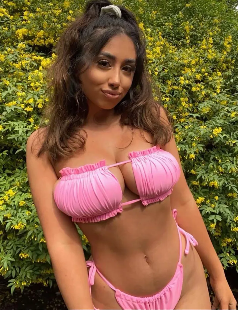 Thumbnail Bikini Babe: Perfect Body with Ample Curves by Curious_Honeydew5781 | bigtitsinbikinis