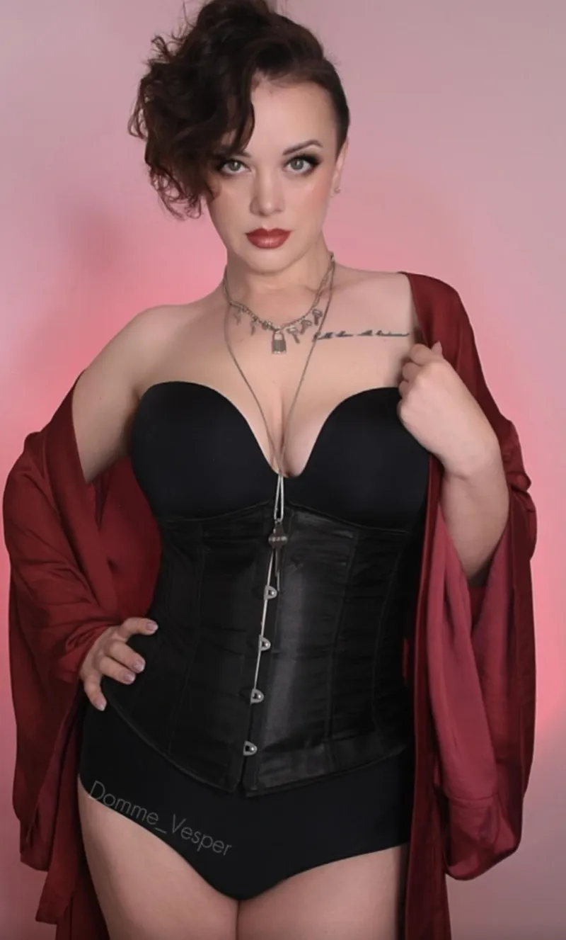 Thumbnail SexyButNotPorn: There’s a Special Silence That Comes Right Before a Man Kneels by domme_vesper_