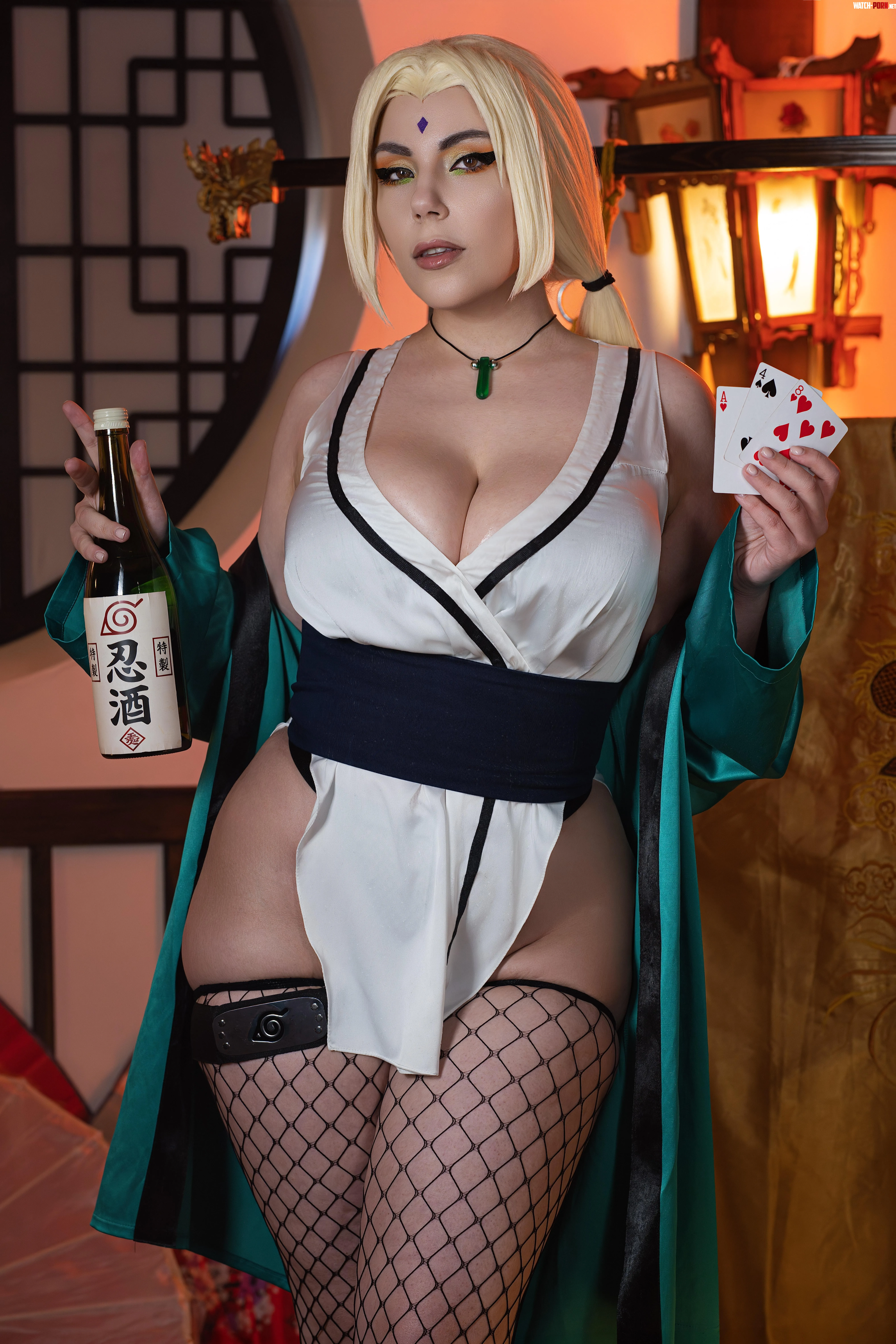 My Tsunade cosplay (Izma_cos) by izmacat_spicy
