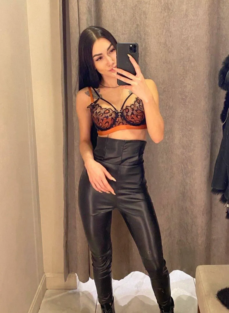 Thumbnail Fawn_Sparkle_01's Sexy Leather Look Secrets