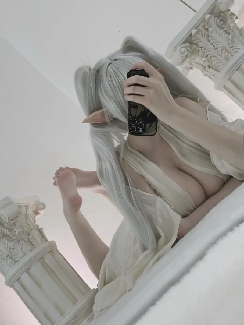 Thumbnail Bring on the Friyay Vibe with frieren Cosplay | bbybunnygirl