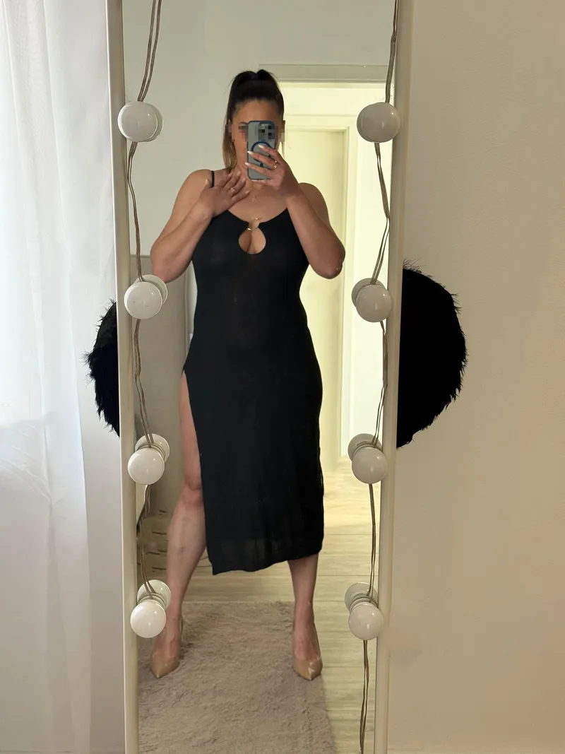 Thumbnail Black Tight Fashion Tips | DraperDag Shares Stylish Insights