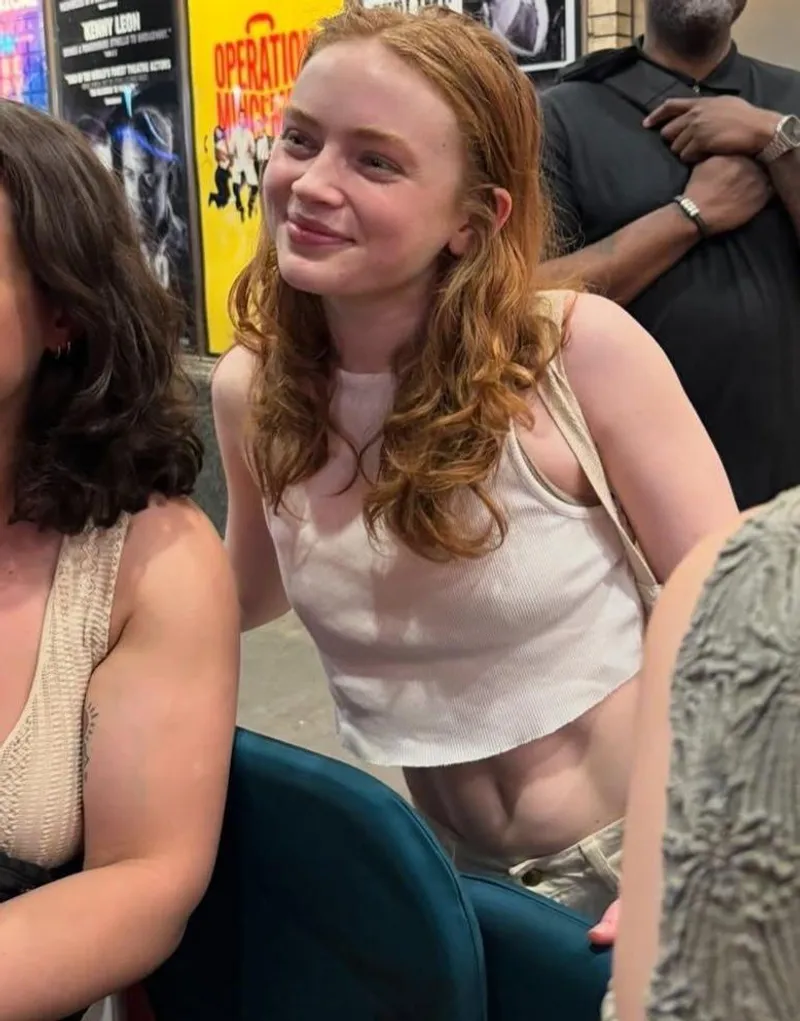 Thumbnail Discover the Divine Beauty of Redheaded Goddess Sadie Sink | RedheadedGoddesses