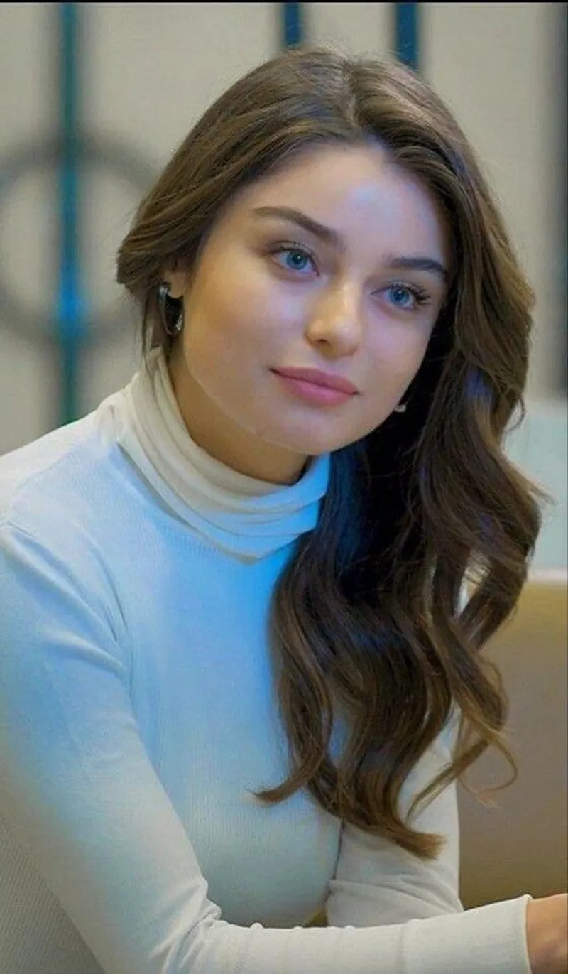 Thumbnail Stunning Beauty: A Glimpse Into Ayça Ayşin Turan's World | Possible-County-8686