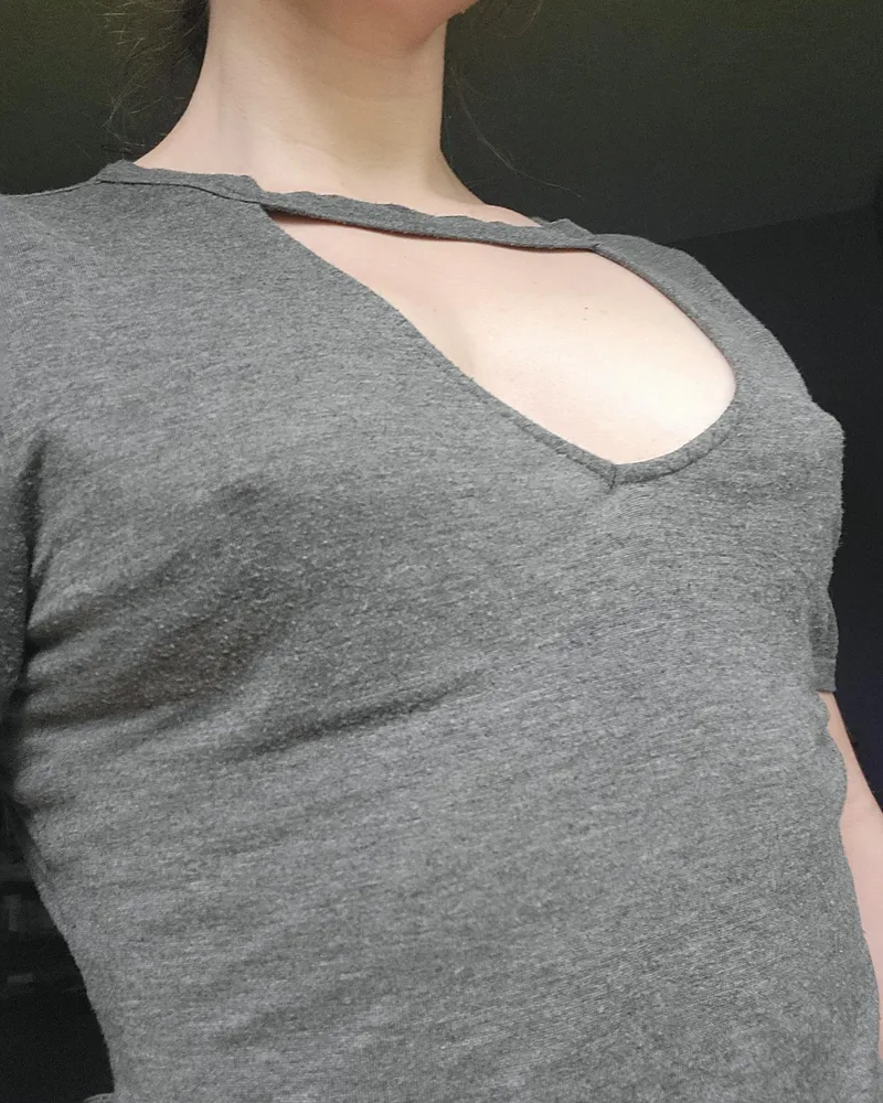 Thumbnail Eye-Catching Moments: Going Out Without a Bra | KinkyContortionist