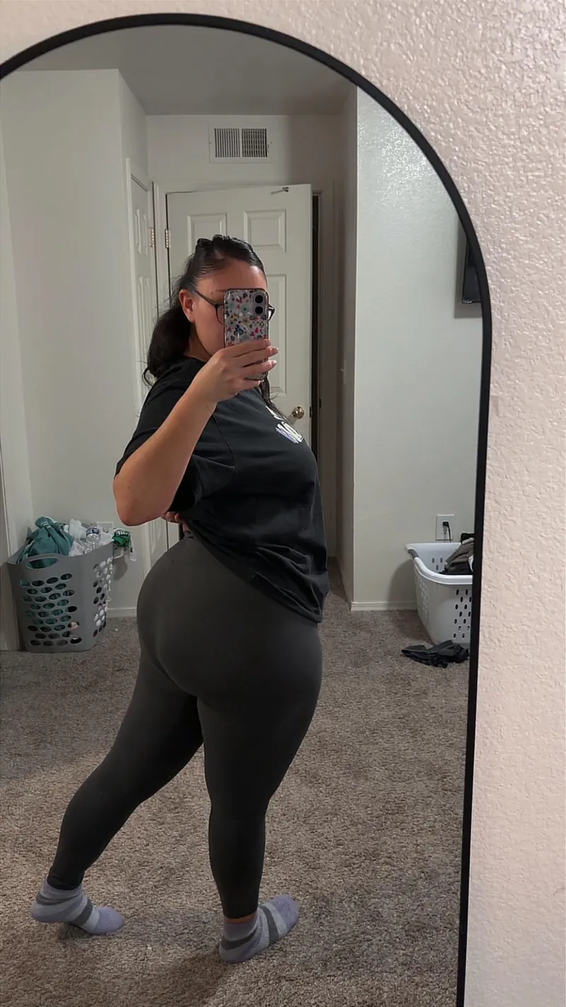 Thumbnail MediocreLocksmith598 Asks the Provocative Question: Smash or Pass?