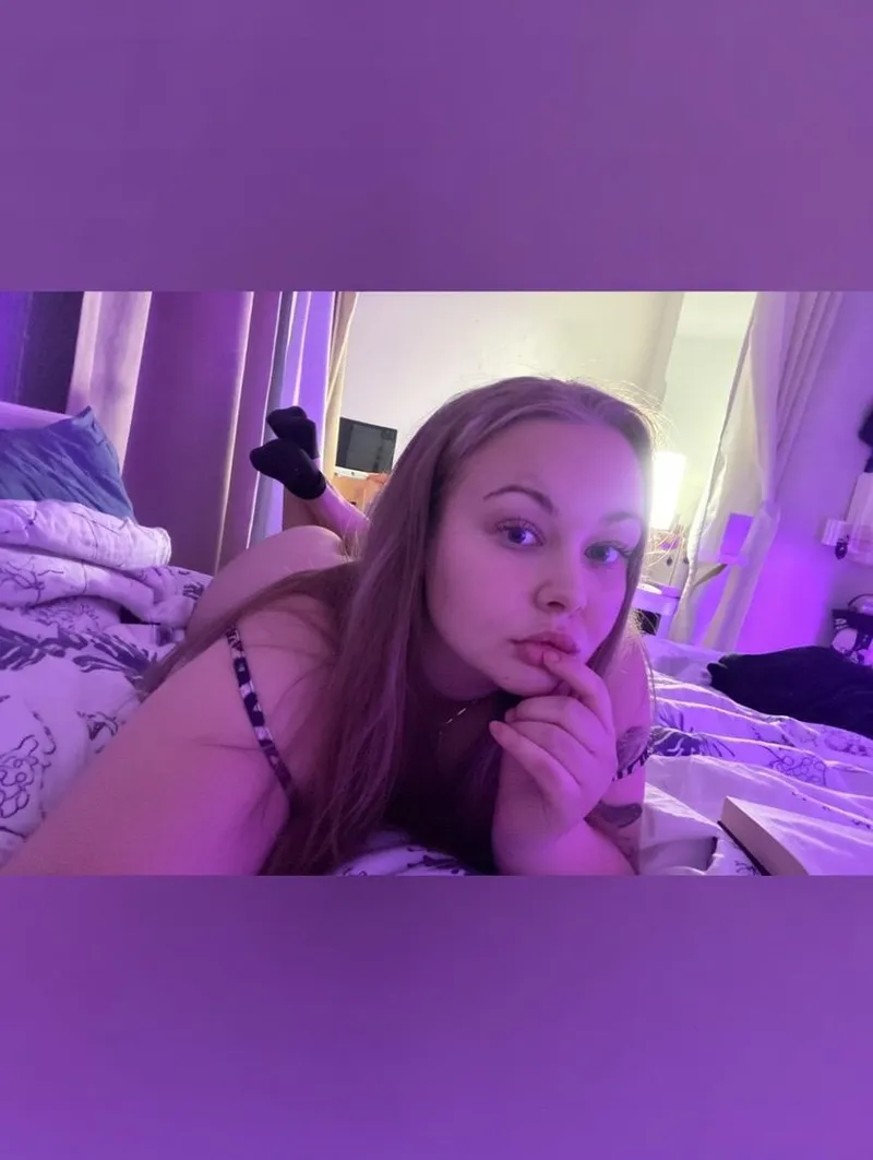 Thumbnail Lost in Purple Haze | alinaiisaof's OnlyFansChicks Sensation
