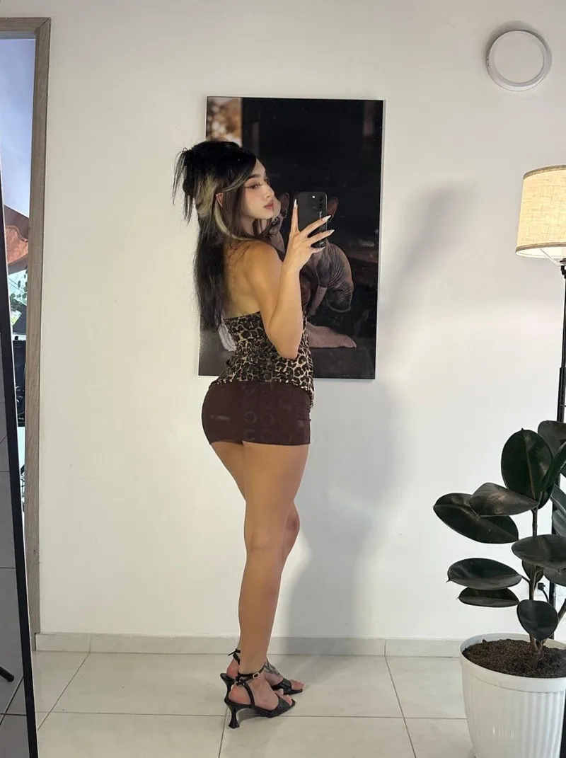 Thumbnail Seductive Charm: Embracing the Sensual Vibes of Tight Dresses | Warmsoupthoery
