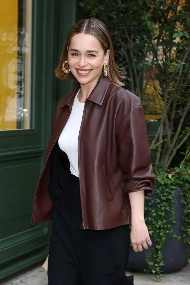 Thumbnail DrDoom_E828 Captures Emilia Clarke's Radiance in PrettyGirls Collection