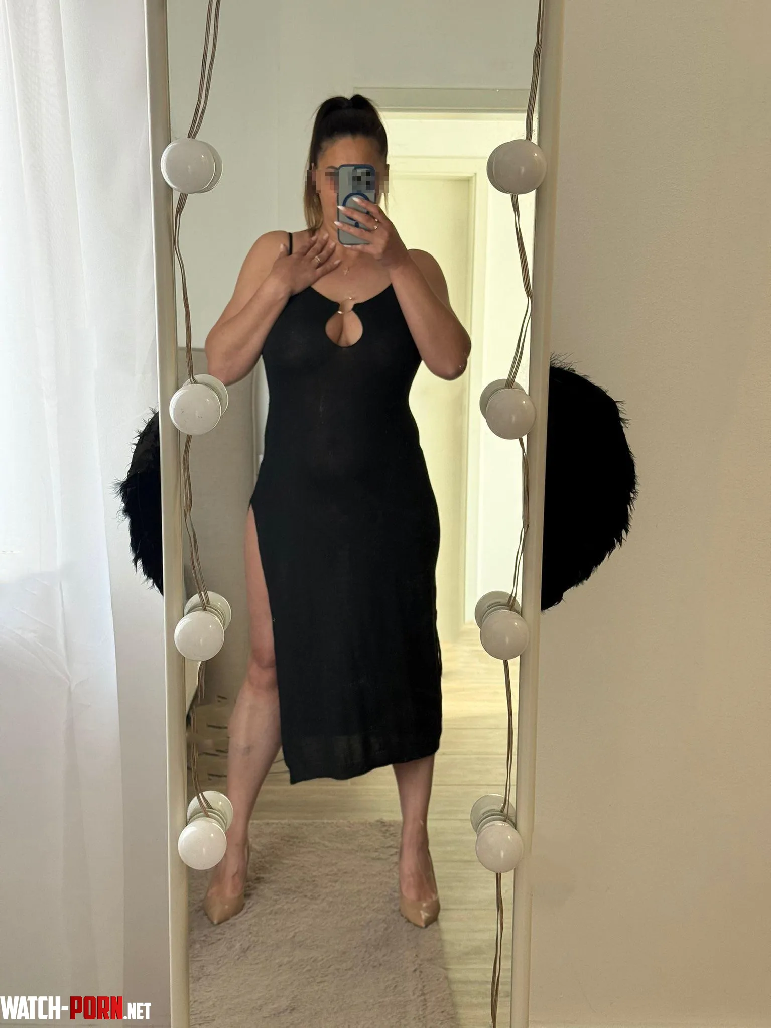 41 Mama in thight dress 🥰 by DraperDag