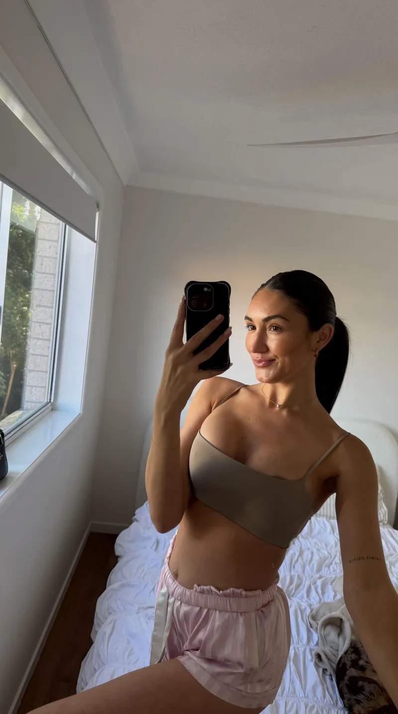 Thumbnail Playful Moment: Feeling Cute and Glamorous | FierceFatale_ | Ponytails
