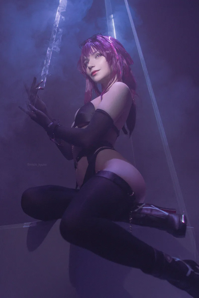 Thumbnail Step into Kafka's World with michi_kyunn's Spellbinding Cosplay