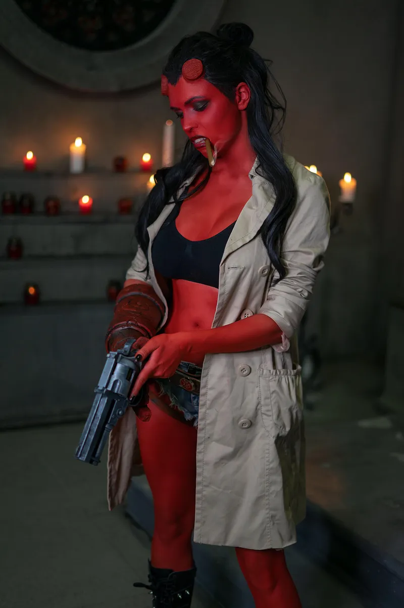 Thumbnail iam_ocotkuro's Unique Take: Fem Hellboy Cosplay