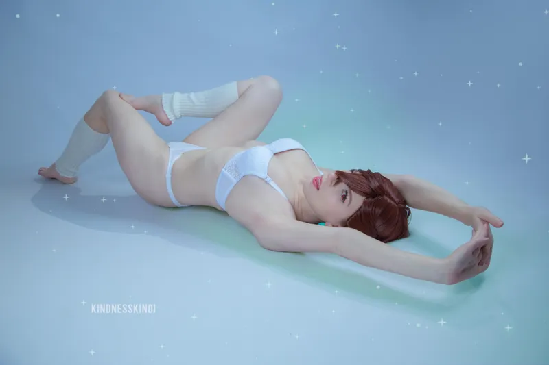 Thumbnail Momo Ayase by KindnessKindi: A Cosplay Spotlight
