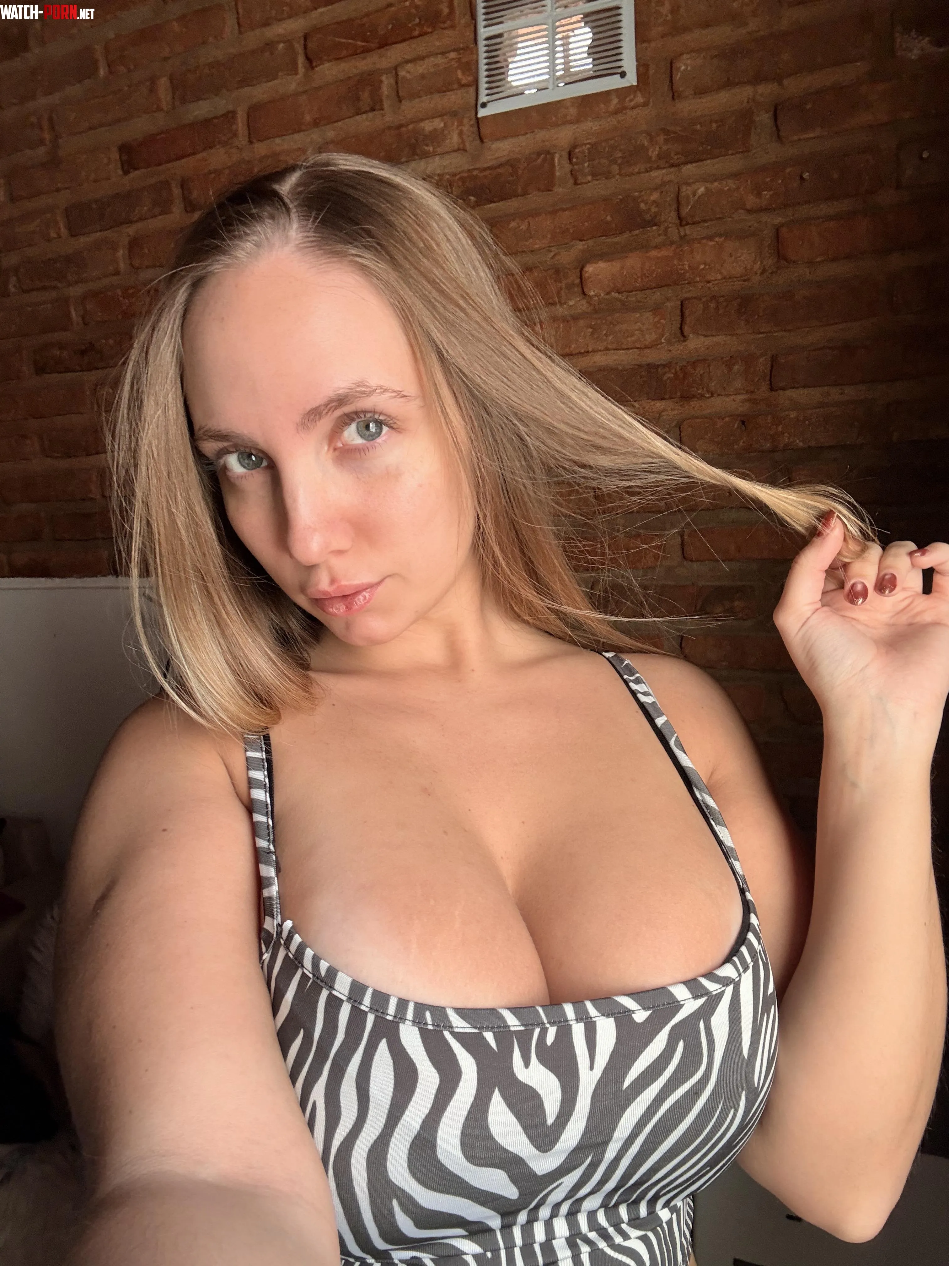 Busty by MelisenneSpire