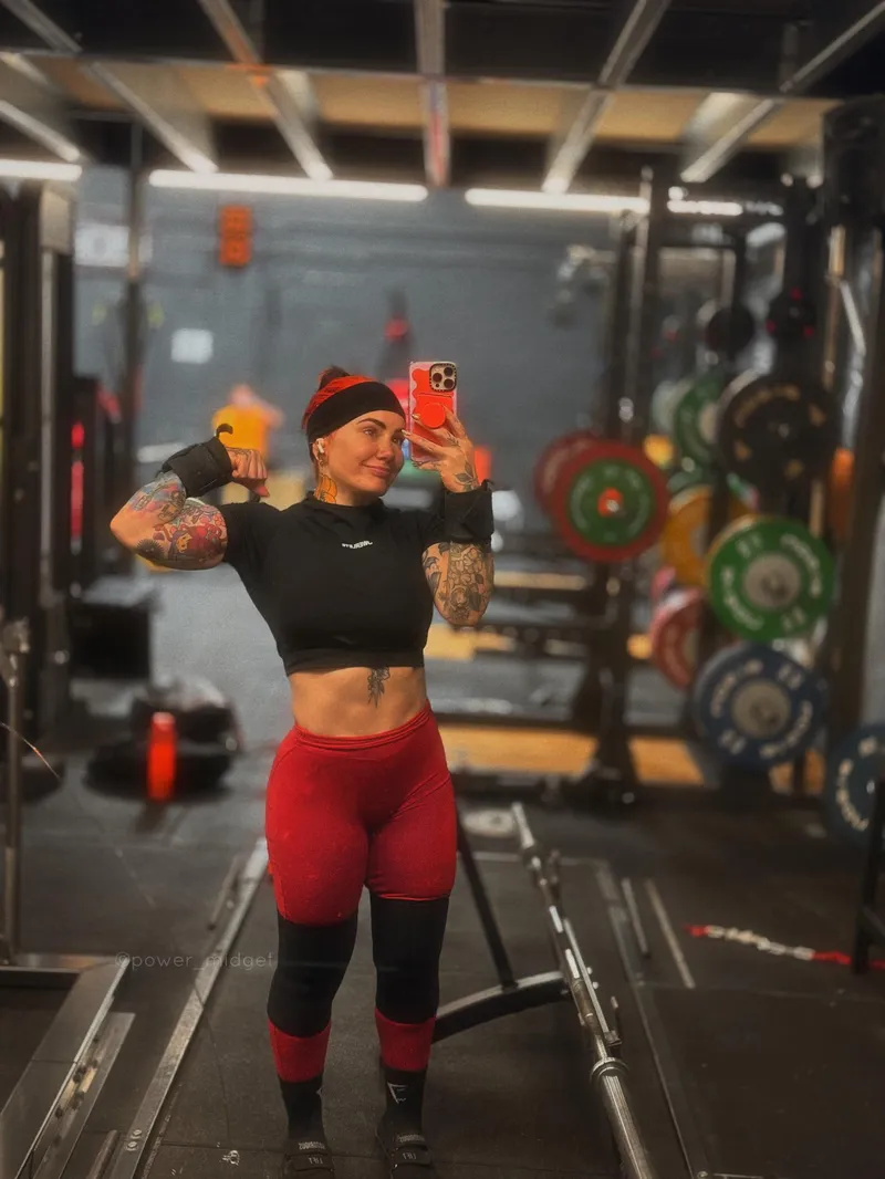 Thumbnail Power_midget's Unique Approach: Unconventional Personal Trainer