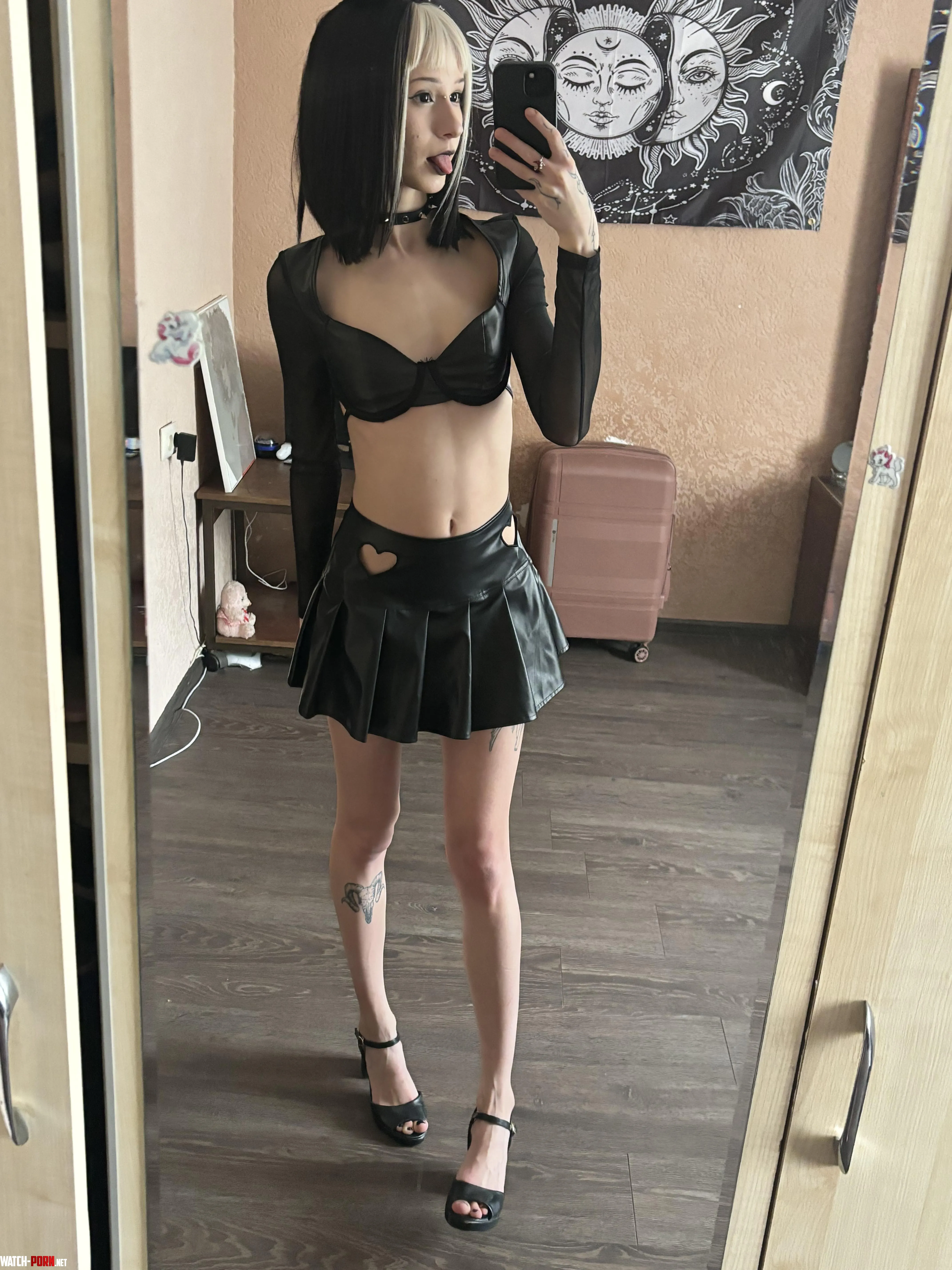 What do you think of my outfit? by trivonaX
