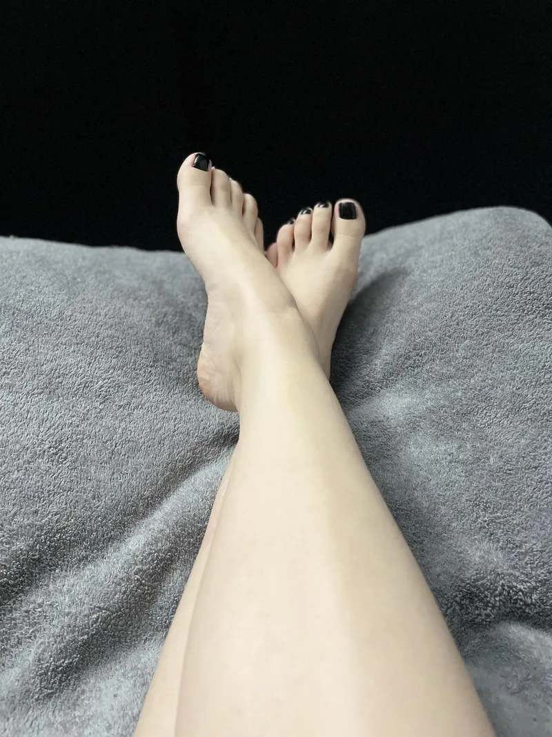 Thumbnail GoddessOlive_ - Discover the New Self Foot Worship Premade Collection