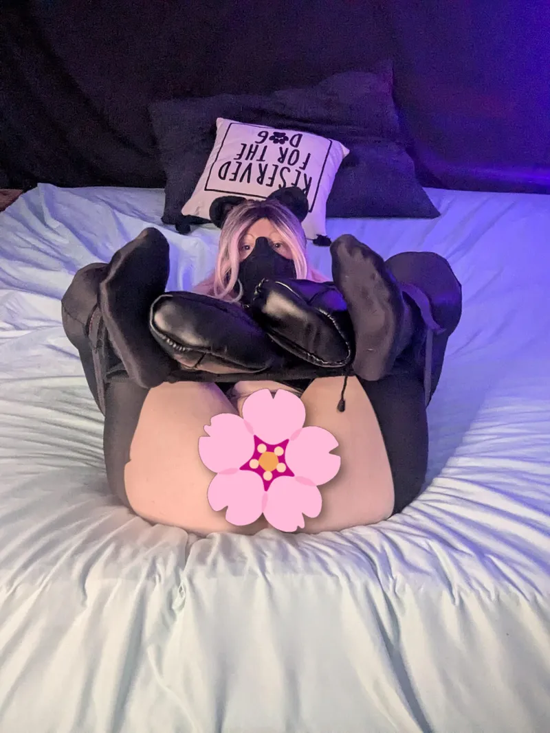Thumbnail Unleash Desire: Puppy_Girl_Fever's Playful Encounter | BDSMGW