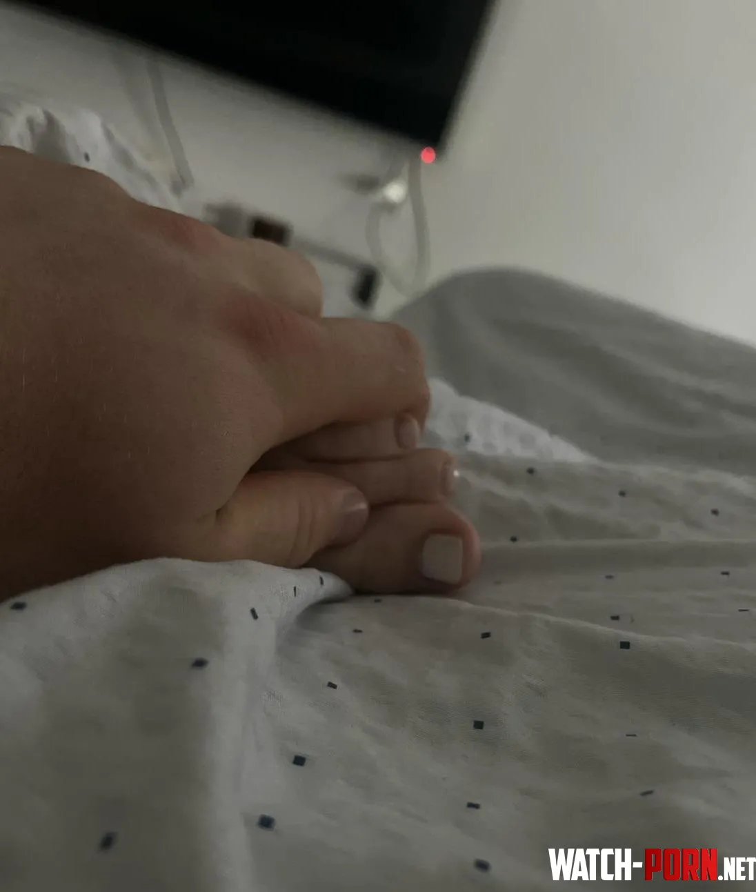 W22 Blond und Gym Maus & mein Freund M25 verkaufen getragene Söckchen und Bilder/Videos wie mein Freund die massiert oder auch ableckt :) oc by Party-Tax-4879