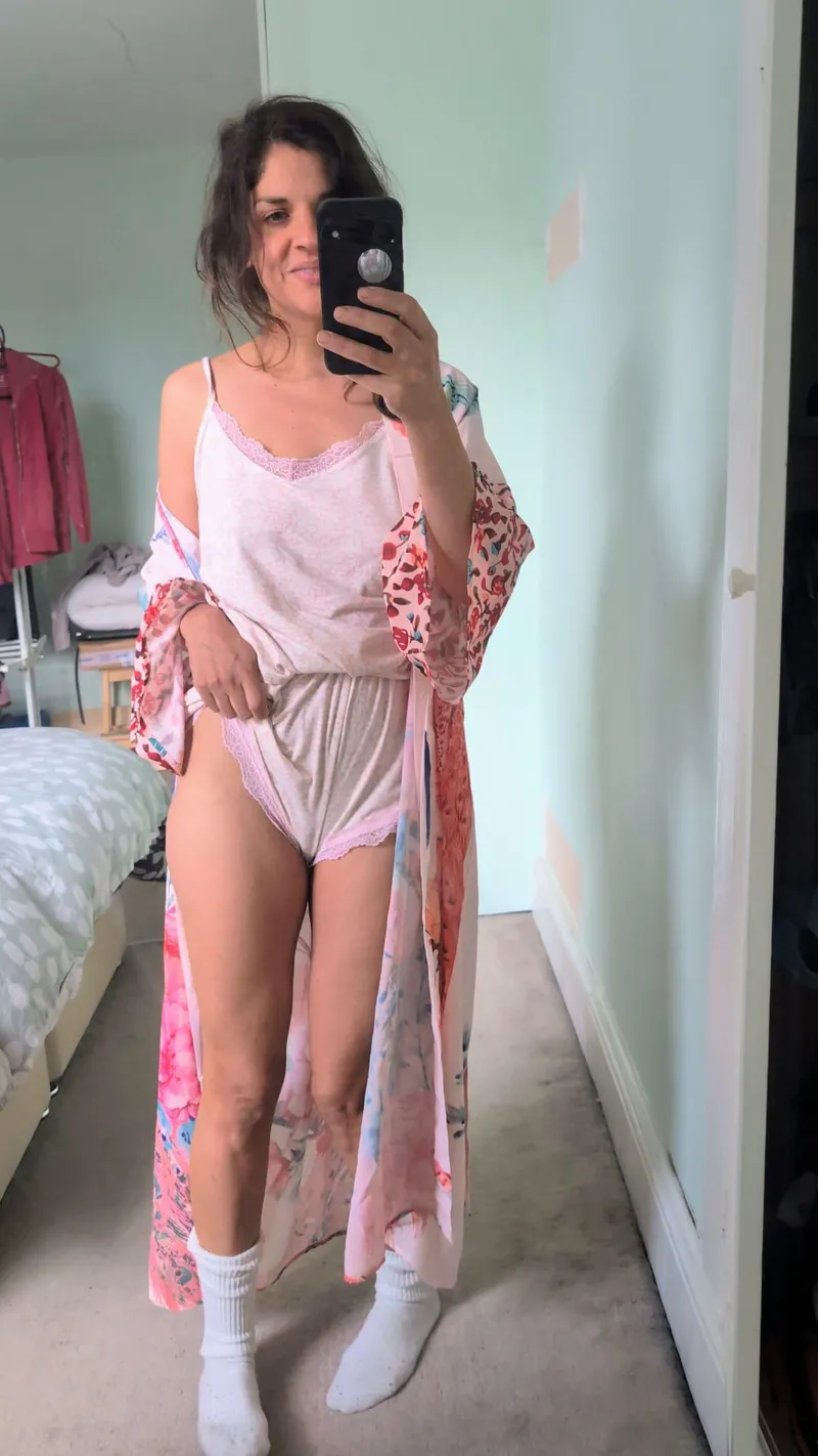Thumbnail Tulabambula's Early Morning Milfie - F48 Story - Milfie Morning
