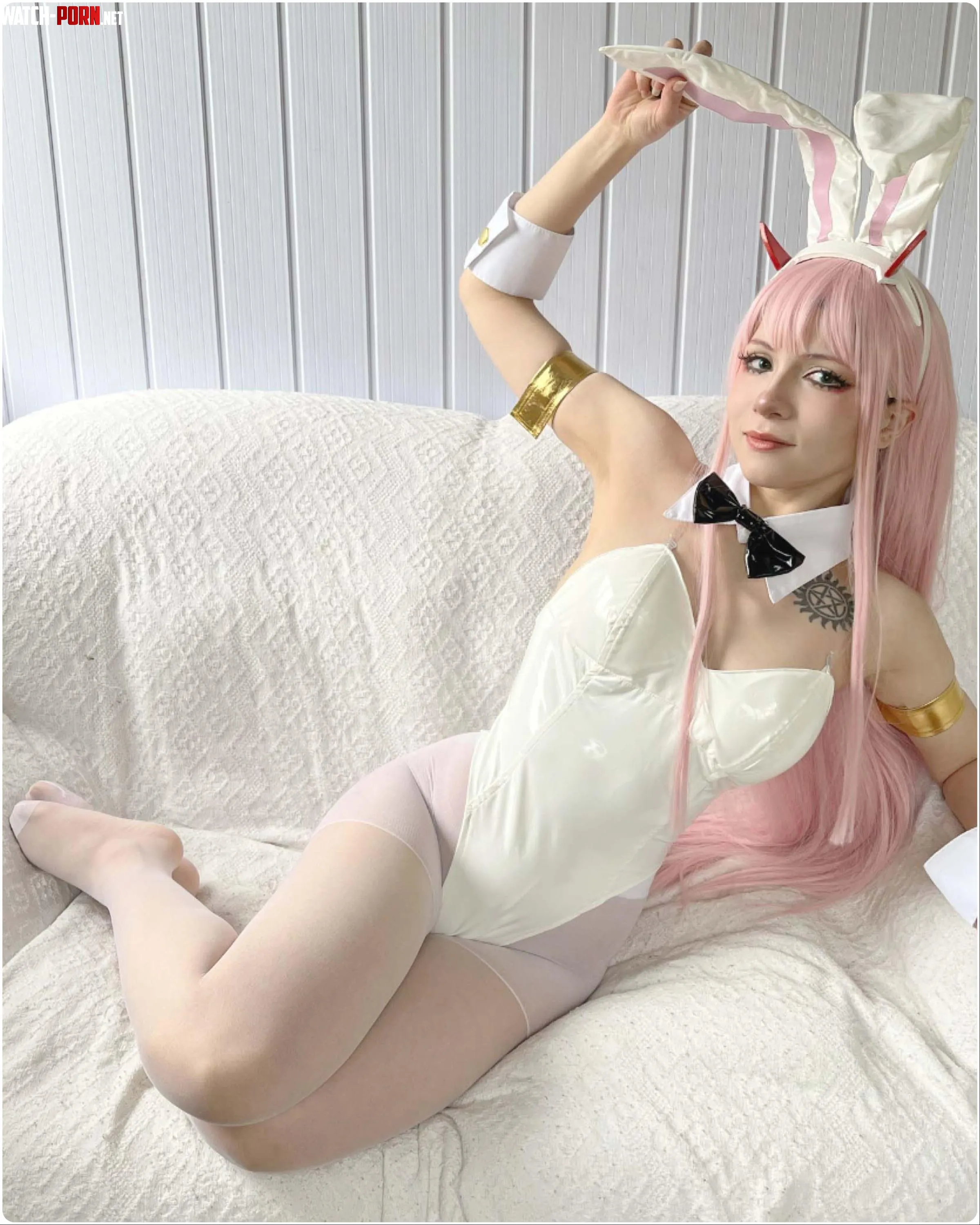 White bunny outfit ^-^ by xStarryFluff